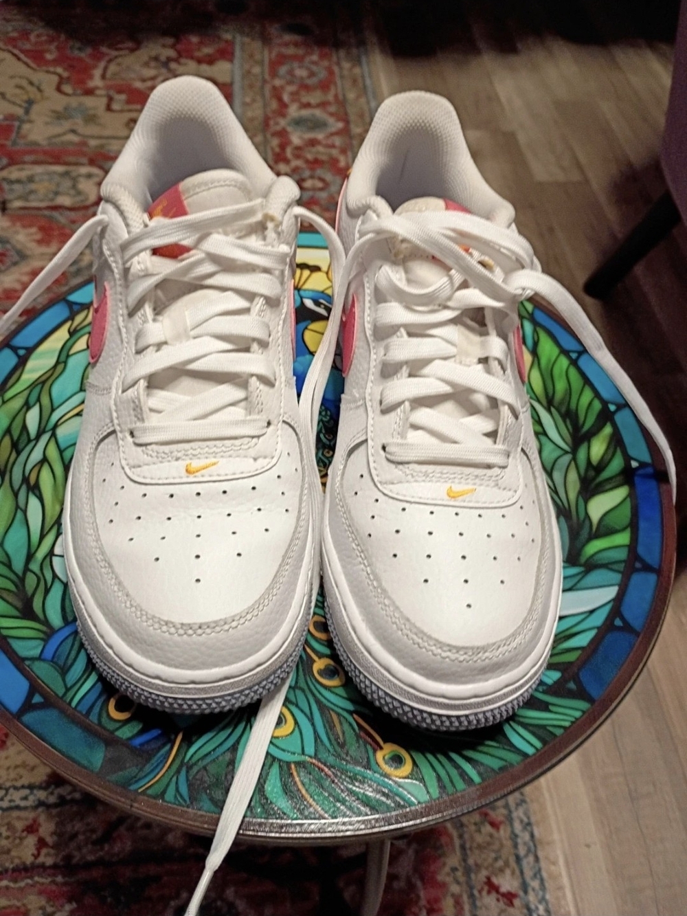 Nike White Kids Low-Top Sneakers with Coral & Yellow Accents. Size 7